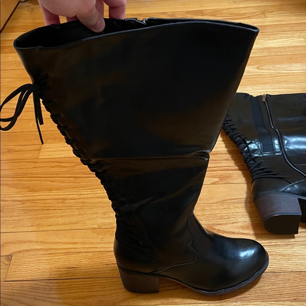 NWT Torrid Black Leather Lace Back Knee-High Boots Size 10 Wide - Picture 3 of 7